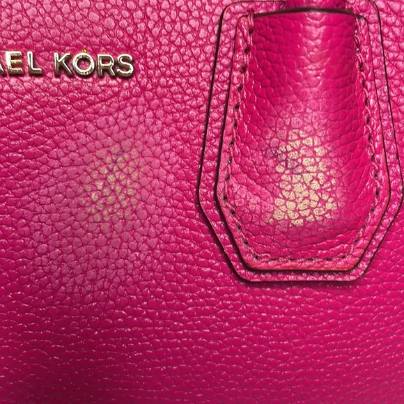 New Michael Kors Mercer Kors Studio Medium Messenger and Love Charm Fur Pom Pom - Picture 6 of 16